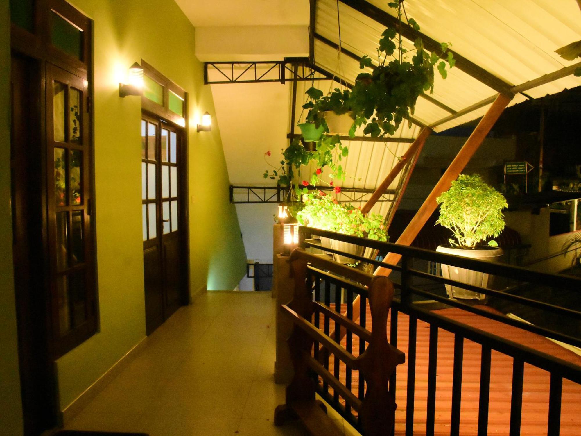 Grand View Guest House Хапутале Екстериор снимка