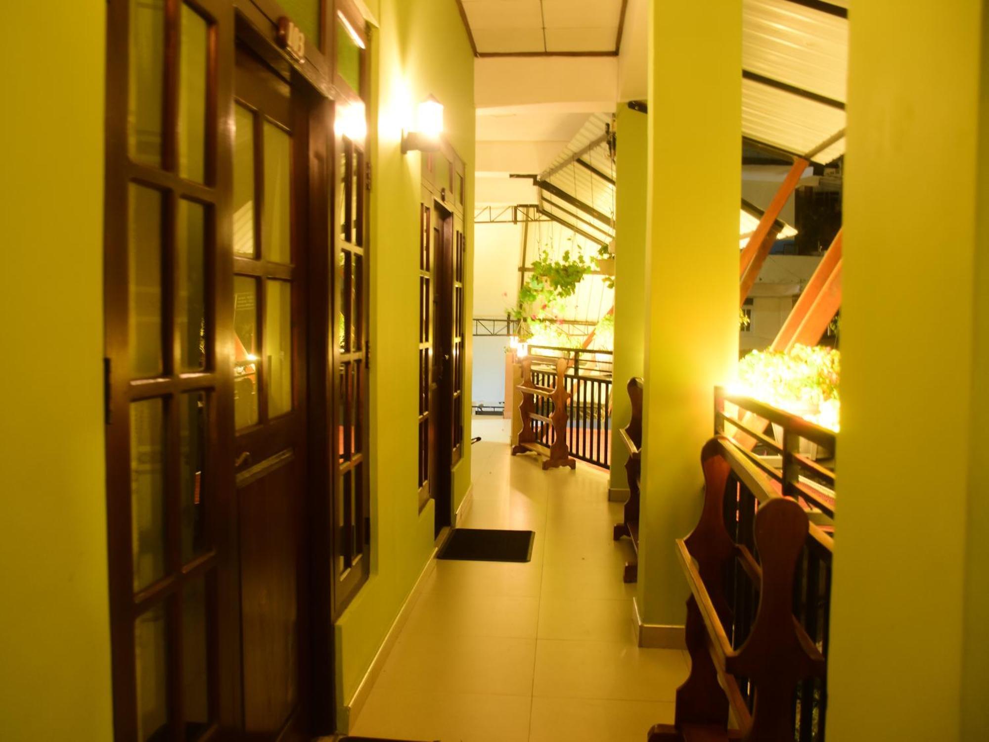 Grand View Guest House Хапутале Екстериор снимка