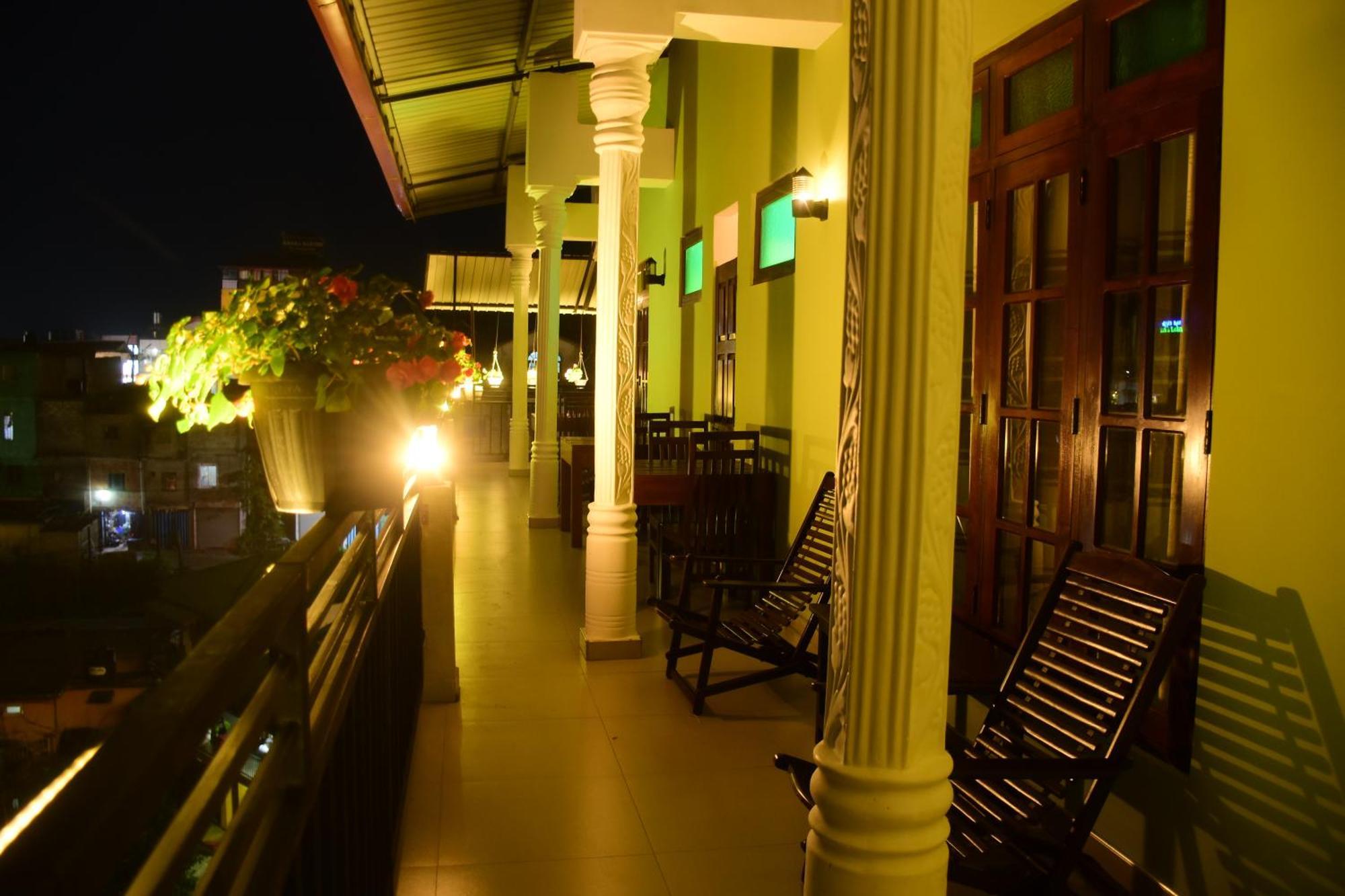 Grand View Guest House Хапутале Екстериор снимка